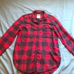 American Eagle Red & Blue Plaid shirt. Size M